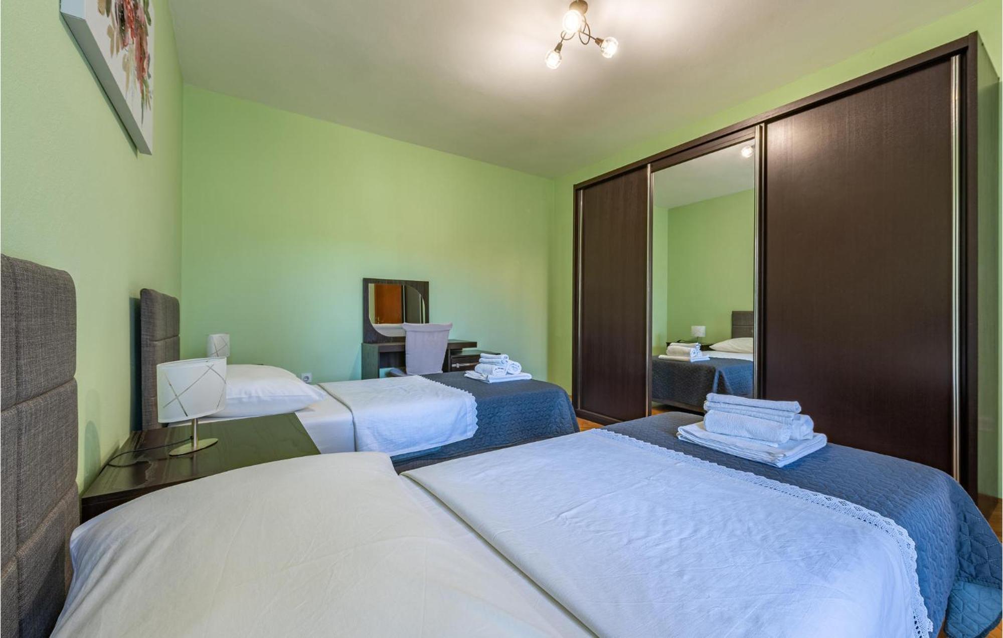 Cozy Apartment In Zadar With Wifi מראה חיצוני תמונה