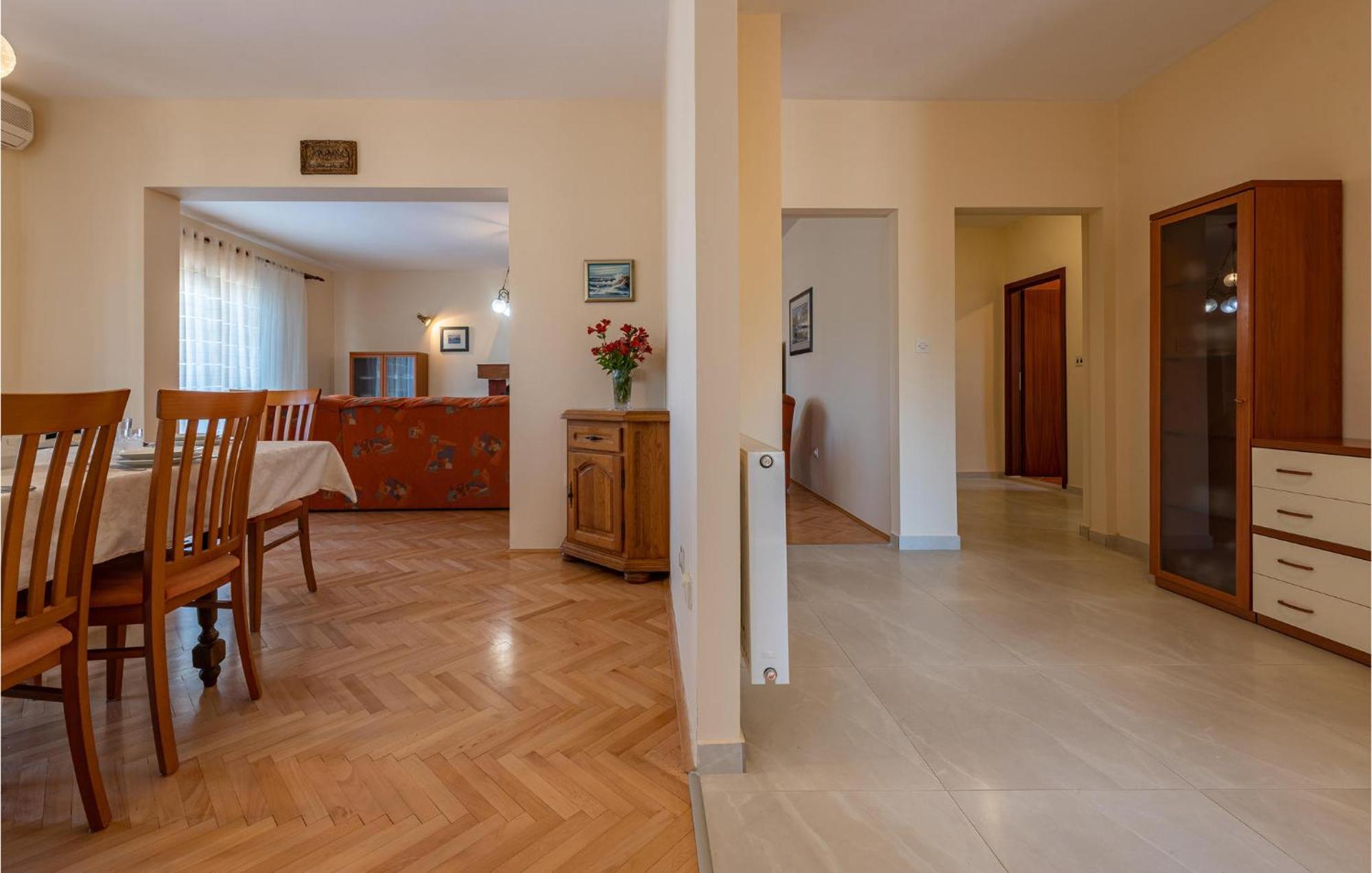 Cozy Apartment In Zadar With Wifi מראה חיצוני תמונה